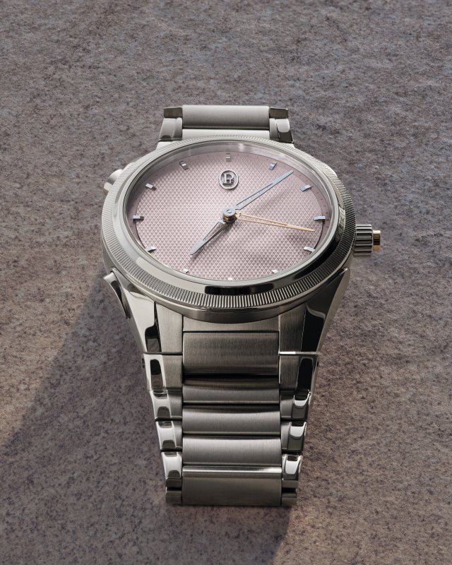 トンダ PFミニッツラトラパンテ ステンレススティール／アークティック・ローズ すべての瞬間に光を