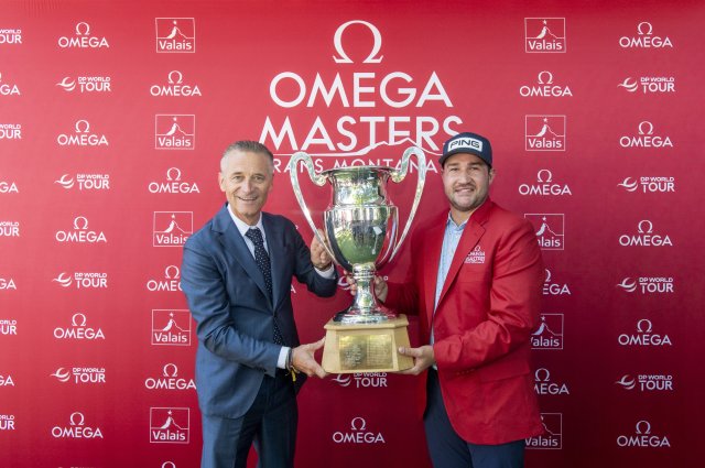 オメガ マスターズ2025でスリストン・ローレンスが優勝～毎年恒例のプロアマ大会にはエディ・レッドメインらセレブリティゲストが参加