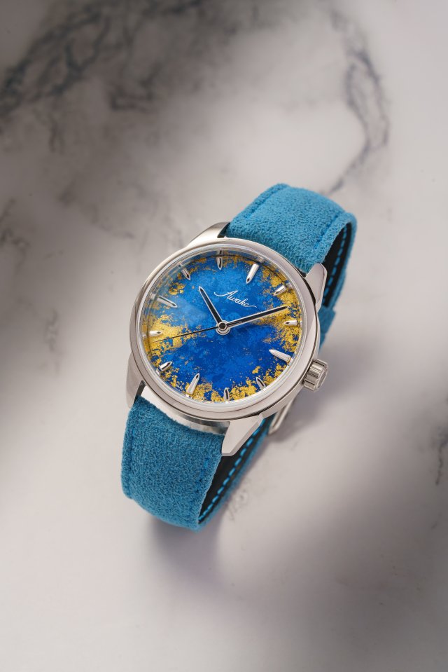 AWAKEより「Royal Blue（ロイヤルブルー）」発表～ベトナムの伝統的なソンマイ漆によるダイヤル製作に、初めて純金を取り入れた新作