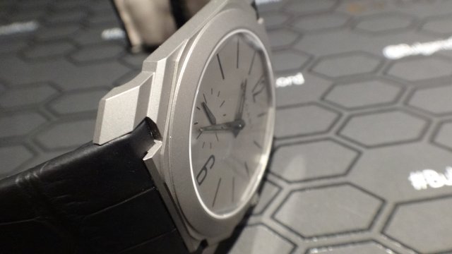 ブルガリ オクト フィニッシモ オートマティック　世界最薄自動巻きムーブメント2.23ｍｍの時計を発表