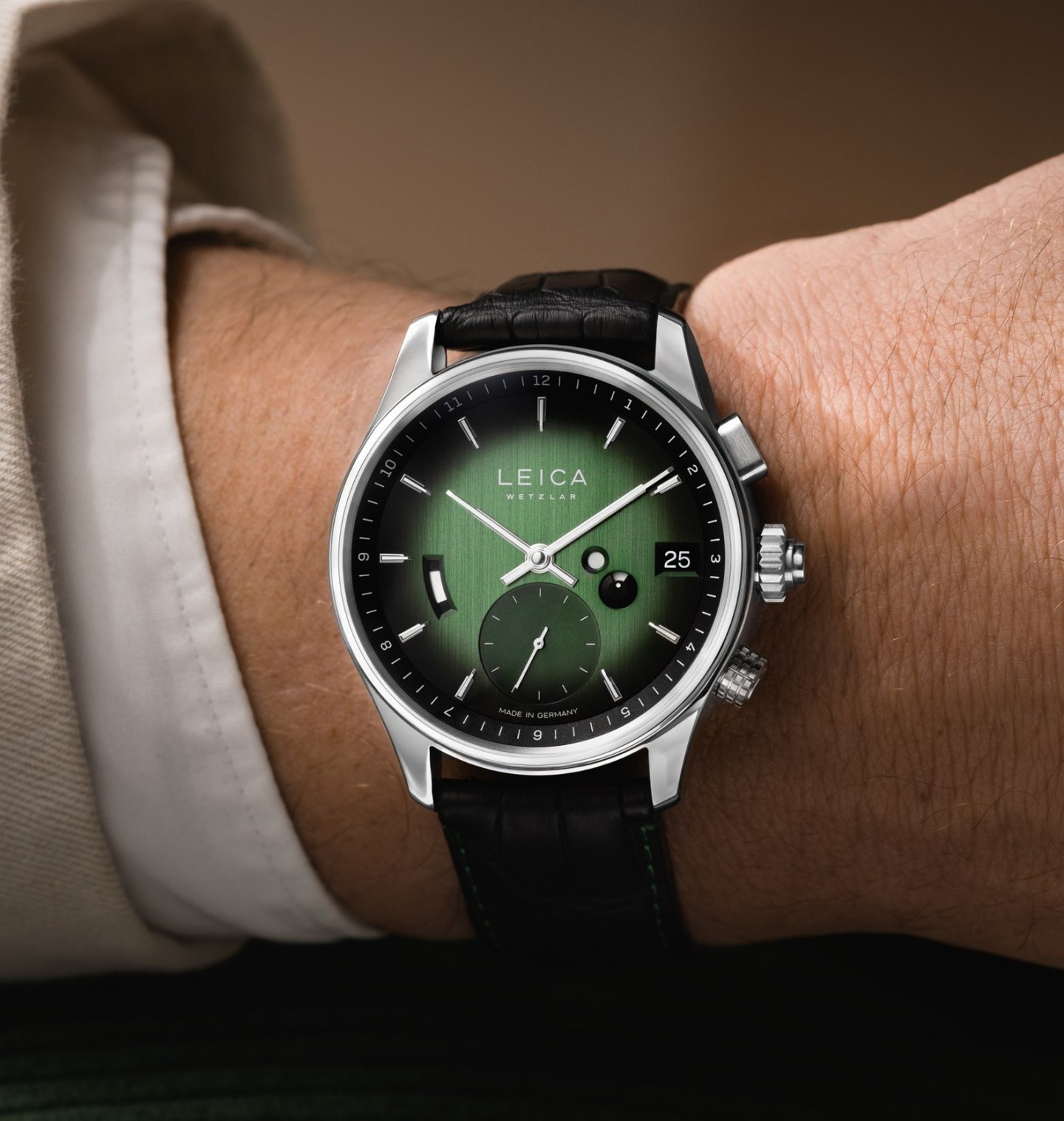 ライカ新作 「ZM 1」 & 「ZM 2 Urban Green」～新作ウォッチコレクションは文字盤に際立つ「フュメ・ノワール」を採用