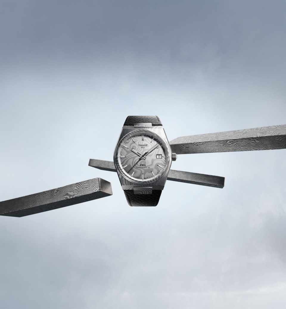 ティソ PRX コレクションにダマスカス・ステンレススチールおよび