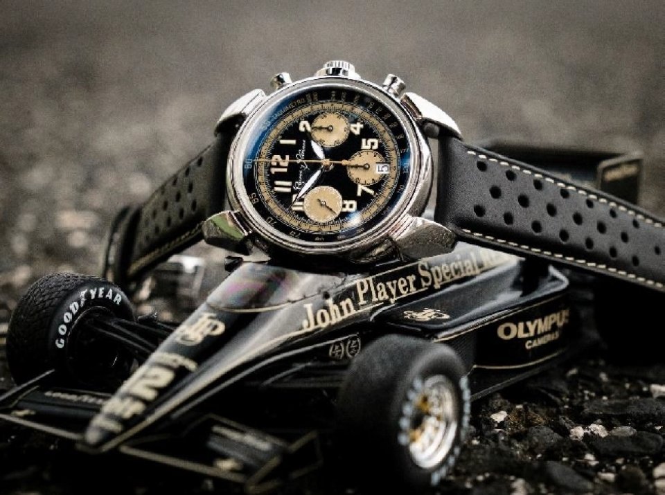 限定モデル　クエルボ・イ・ソブリノス　ヒストリアドール【正規品】純正革ベルト クエルボ・イ・ソブリノスから限定モデル「ヒストリアドール クロノ