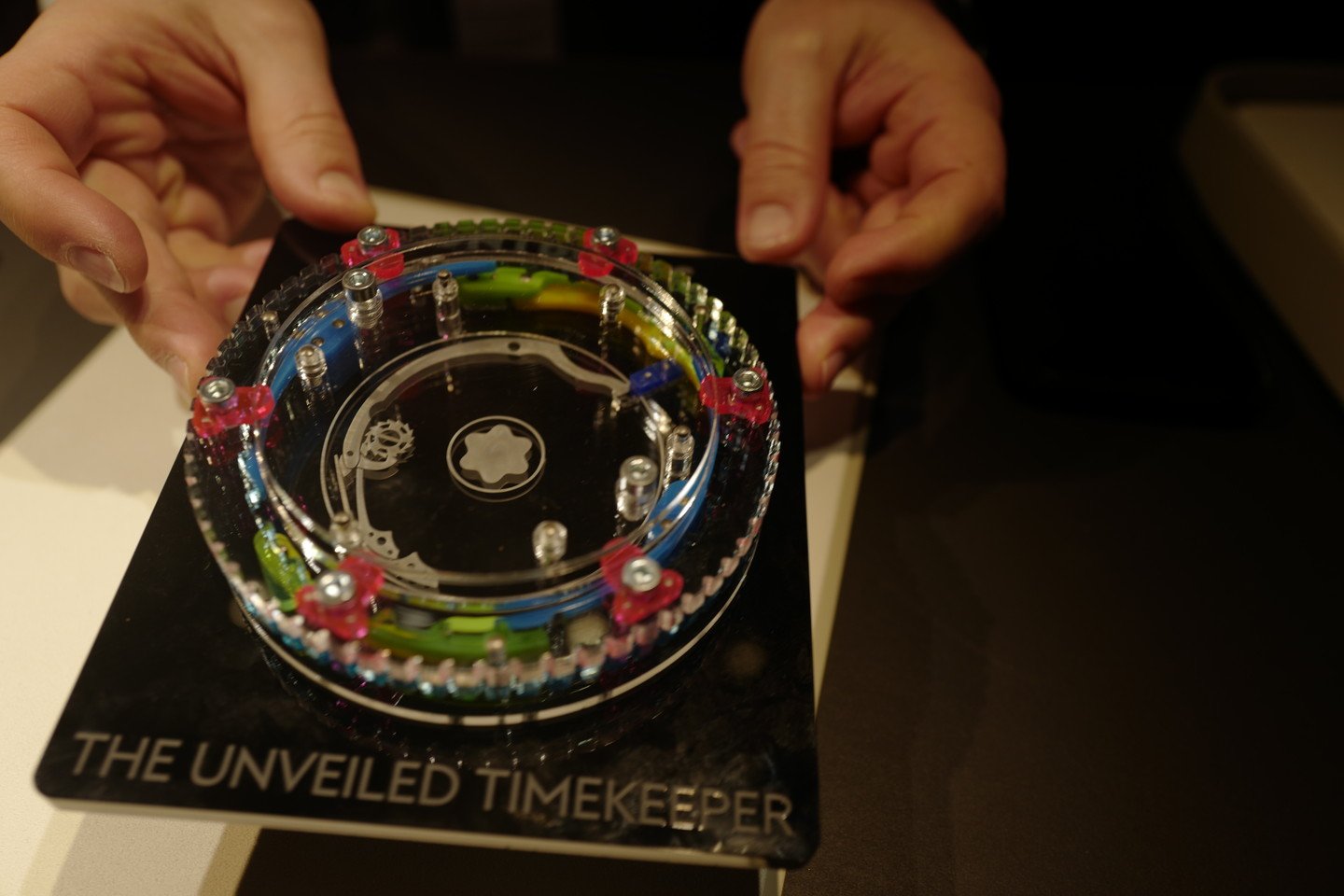 モンブラン 「アンヴェイルド タイムキーパー ミネルバ」～ベゼルで操作する世界初のクロノグラフ
