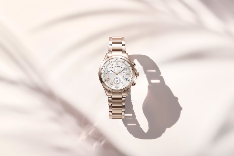 【ソーラー、未使用、極美品】CITIZEN　シチズン　クロスシー　クロノグラフ 41xs4tcg19_l.jpg